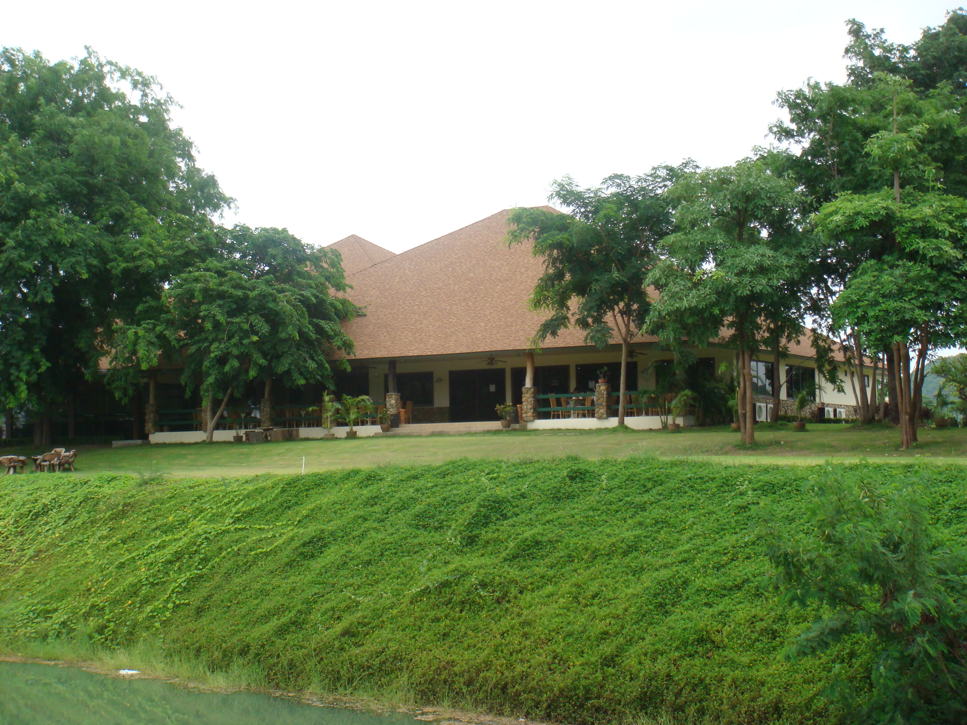 Blue Sapphire Golf & Resort (